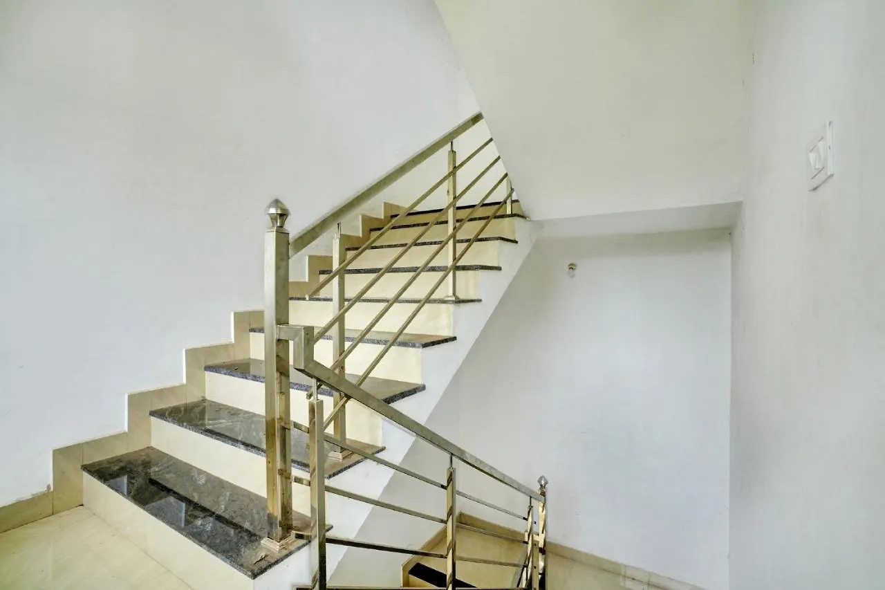 Collection O 81026 Suqoon Premium Stays Kochi 3*,