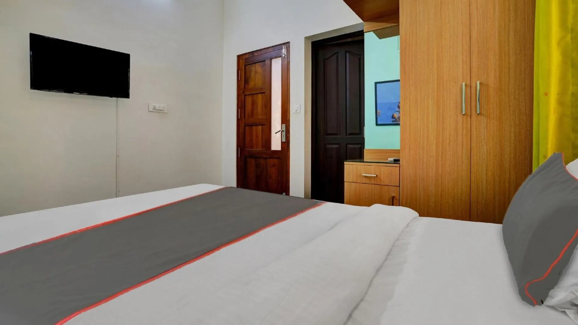Hotel Collection O 81026 Suqoon Premium Stays Kochi