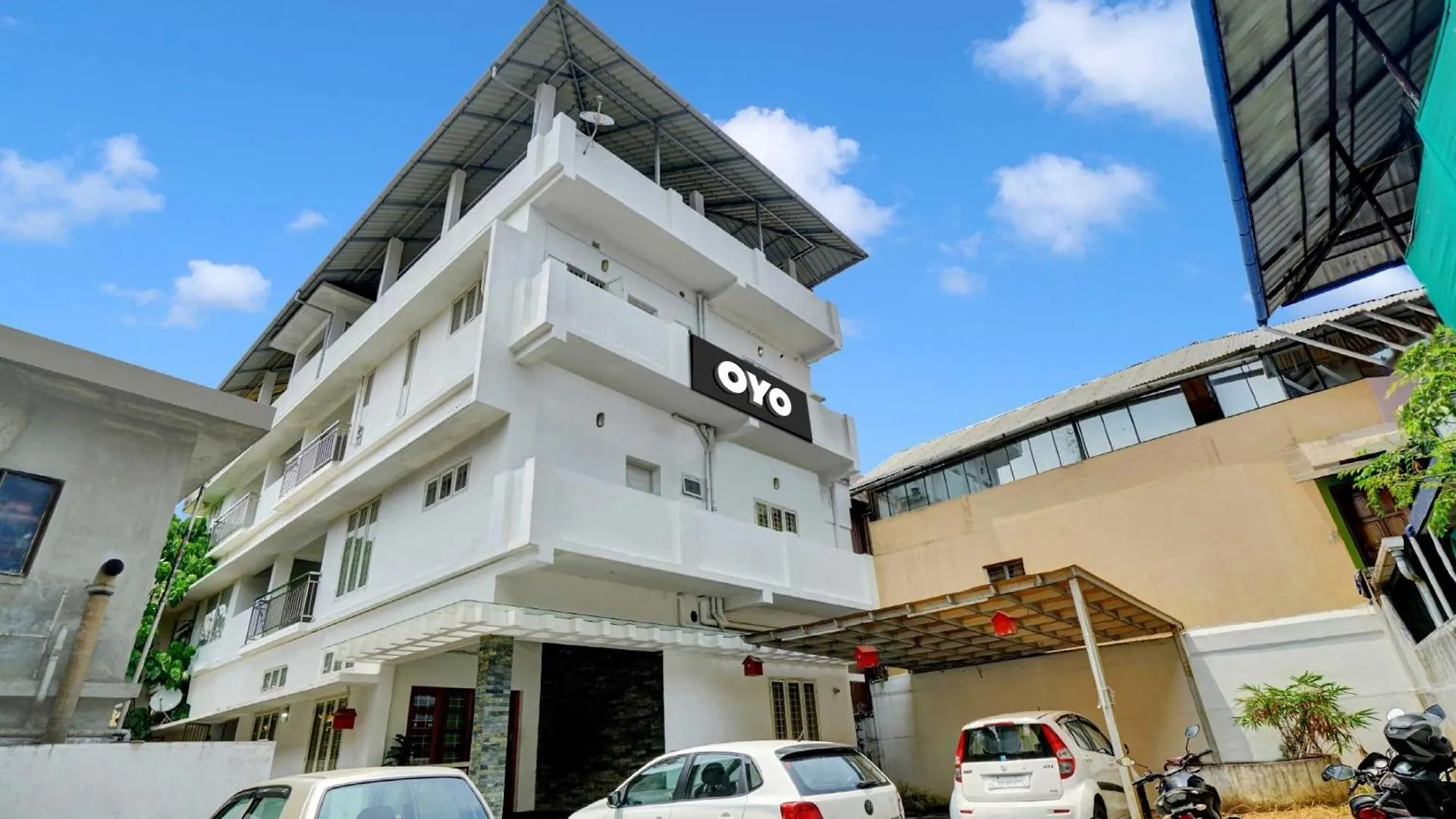 Collection O 81026 Suqoon Premium Stays Kochi Hotel